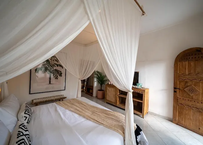 Casa Coco Hotel 4*